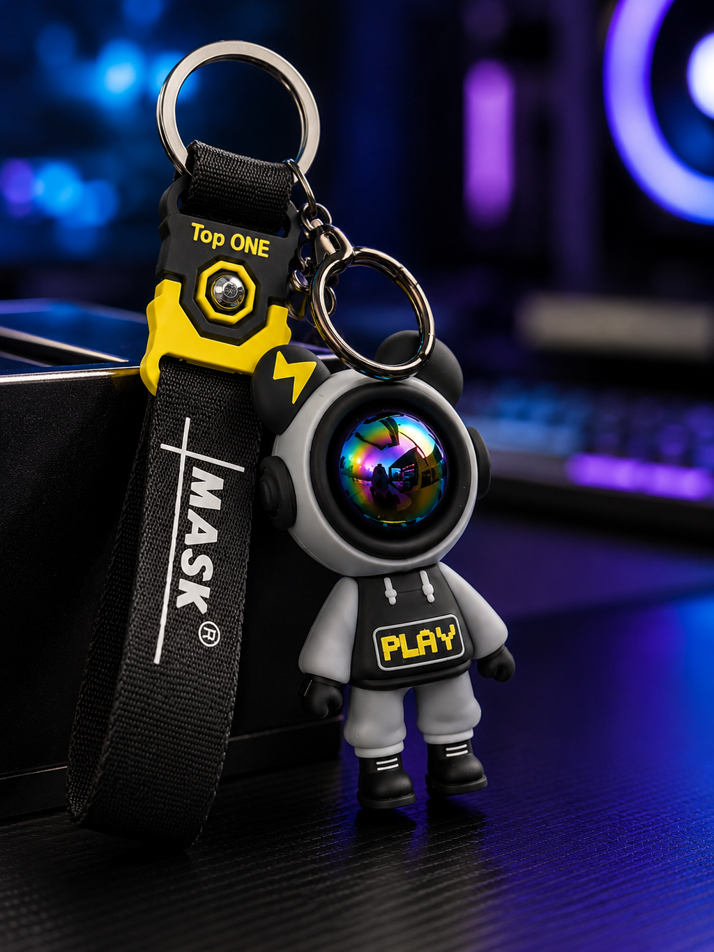 Astronaut Explorer Keychain – Premium Space-Themed Backpack and Key Accessory